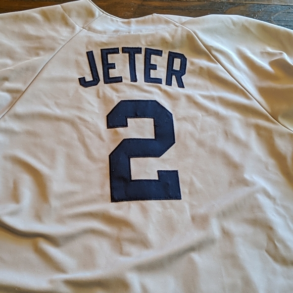 Derek Jeter MLB Yankees Jersey Majestic XL - Picture 5 of 6